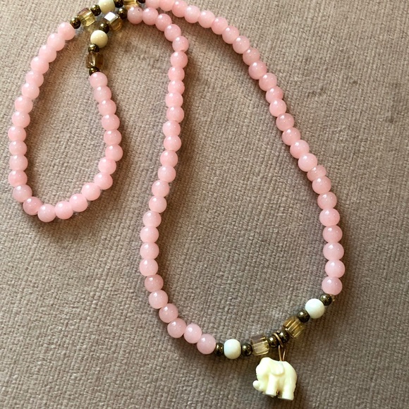 Jewelry - 💥LAST CALL💥😃 BOHO ROSE QUARTZ ELEPHANT NECKLACE